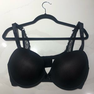 Black bra, soft cup underwire, 38DD
